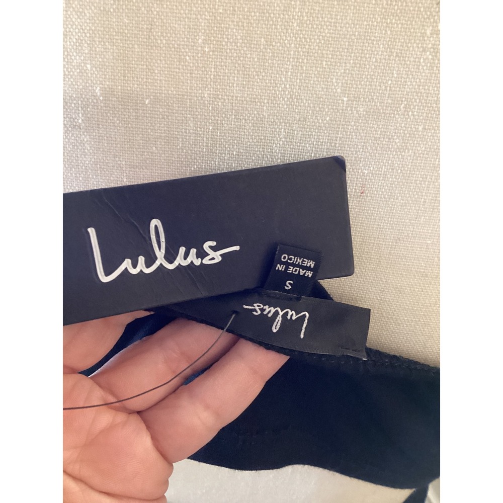 Lulus Wrap Crop Top Women S Black NWT Surplice Adjustable Straps Tie Back - Picture 4 of 5